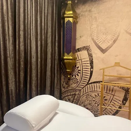 Peklo Pro Rodiny S Detmi Hotel *