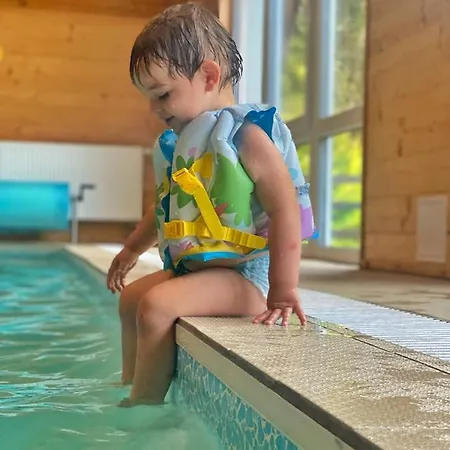 Peklo Pro Rodiny S Detmi Hotel