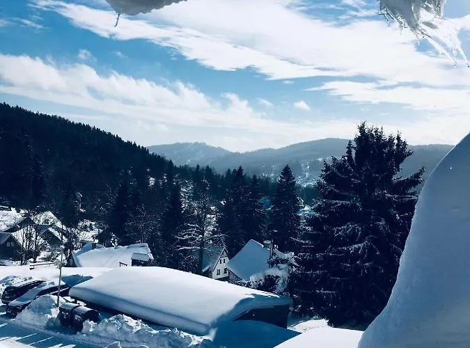 Peklo Pro Rodiny S Detmi Hotel *
